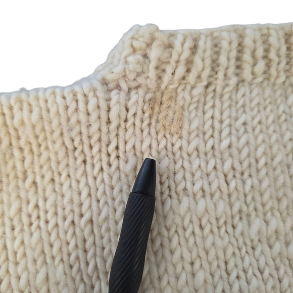 GUSTO Hand Knit Wool Sweater | Vintage Scenic Graphic | Made in Uruguay | Size S - Picture 7 of 9